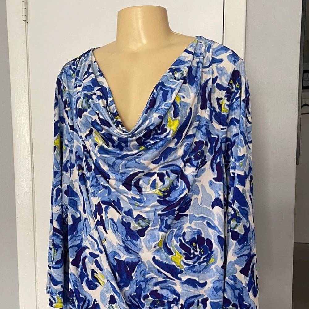DANA BUCHMAN  BLOUSE  FOR WOMEN
Size 2x